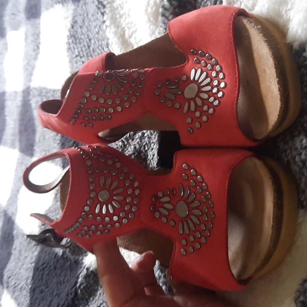 Dansko sandals size 38 worn once. GENUINE LEATHER!!